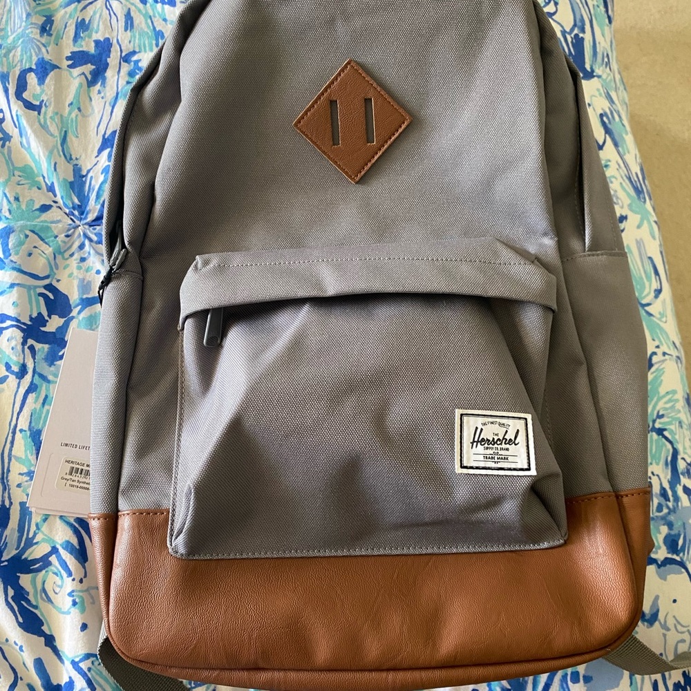 NWT Hershel Backpack Grey with leather bottom